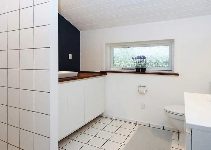 6 Person In
